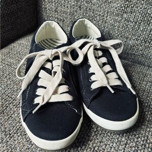 Taos Star Sneaker- Women’s 6.5